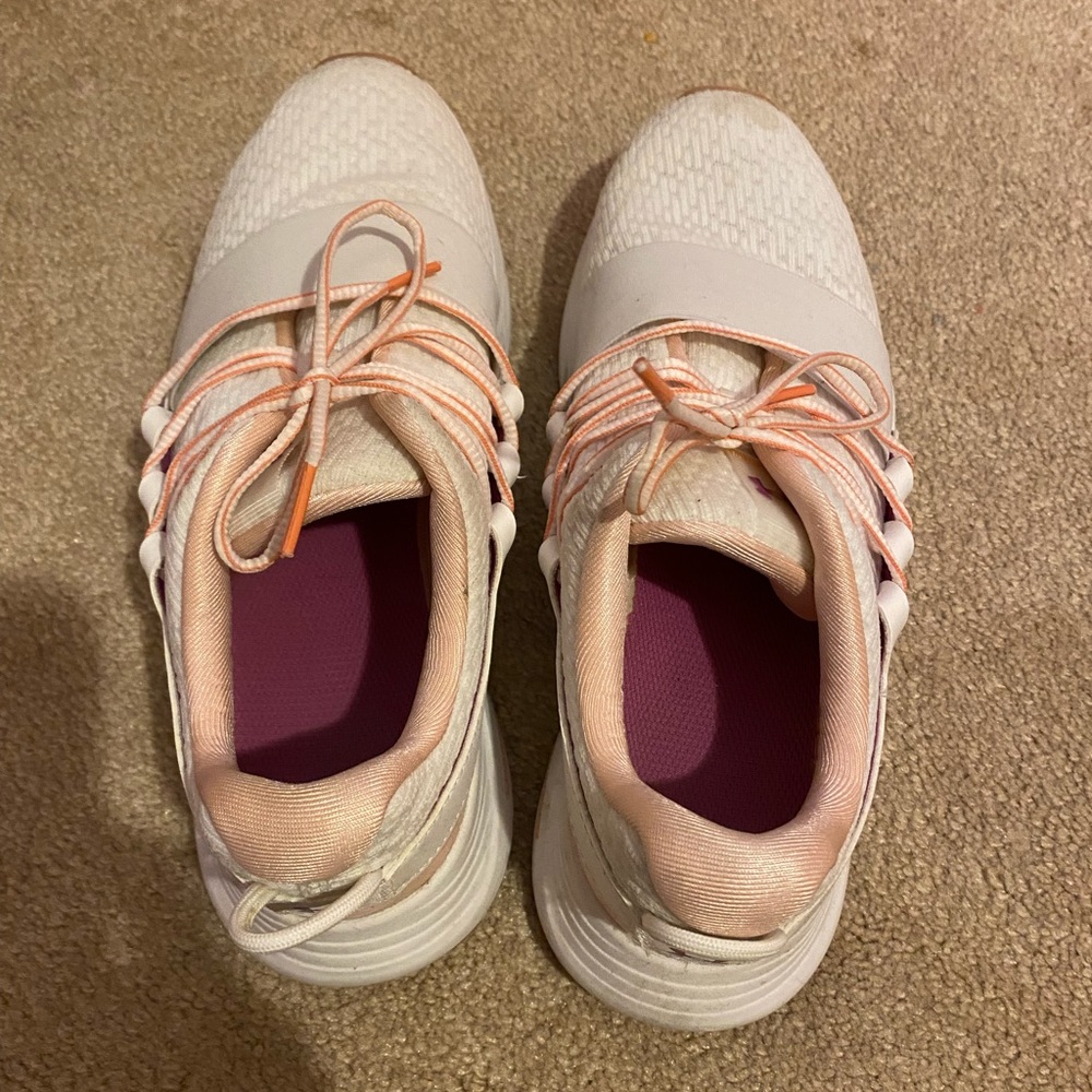 Under Armour Charged Breathe Running Shoes - Picture 6 of 10